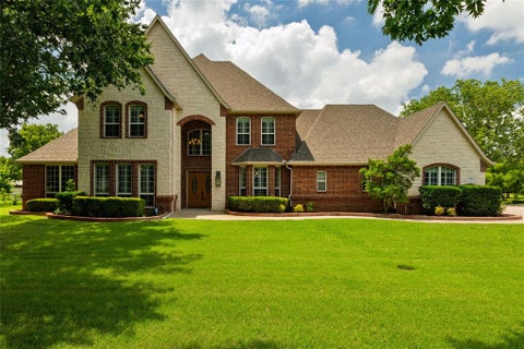 Photo of 1329 Shady Lane S, Keller, TX 76248 (MLS # 21291454)