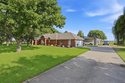 Photo of 522 Preston Drive, Pottsboro, TX 75076 (MLS # 21335343)