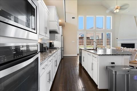 Tiny photo for 701 Auburn Court, Savannah, TX 76227 (MLS # 21339625)