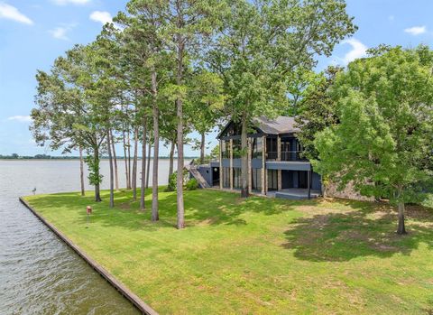 132 Deer Cove Scroggins TX 75480