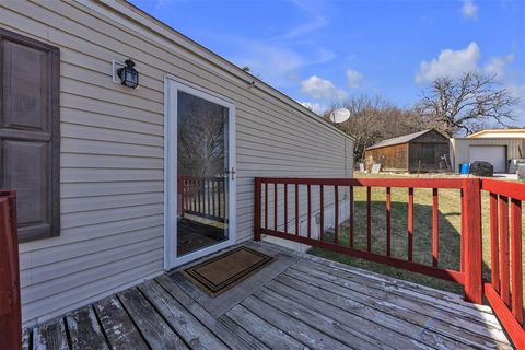 220 Country Side Court Springtown TX 76082