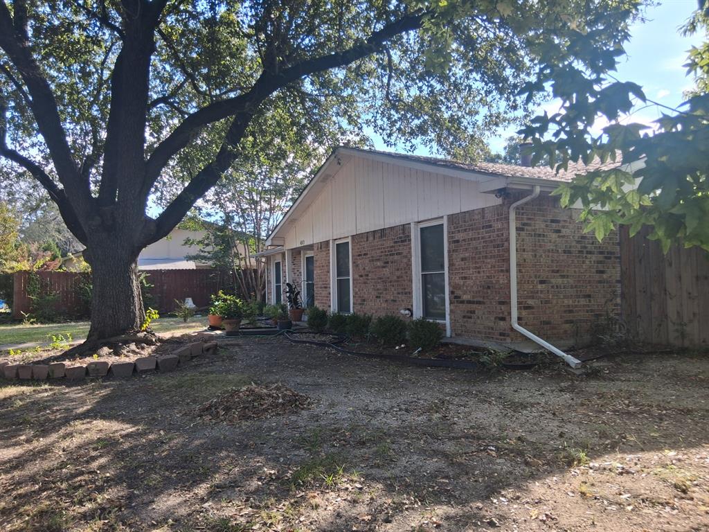 410 Ivy Way