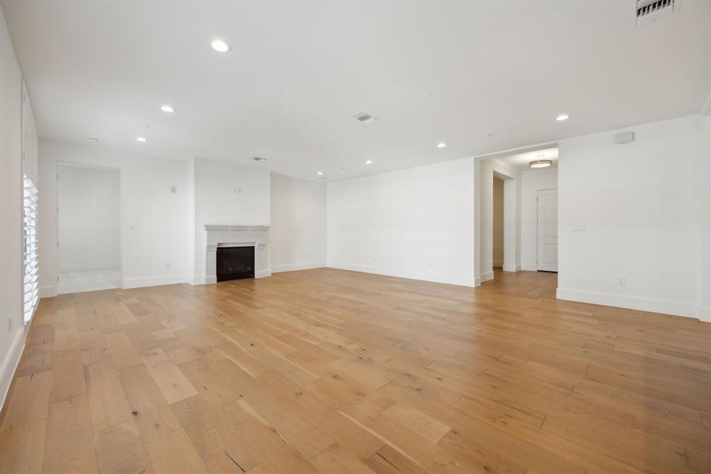 Frisco, Texas 75034, United States, 2 Bedrooms Bedrooms, ,3 BathroomsBathrooms,Residential,Active,78677