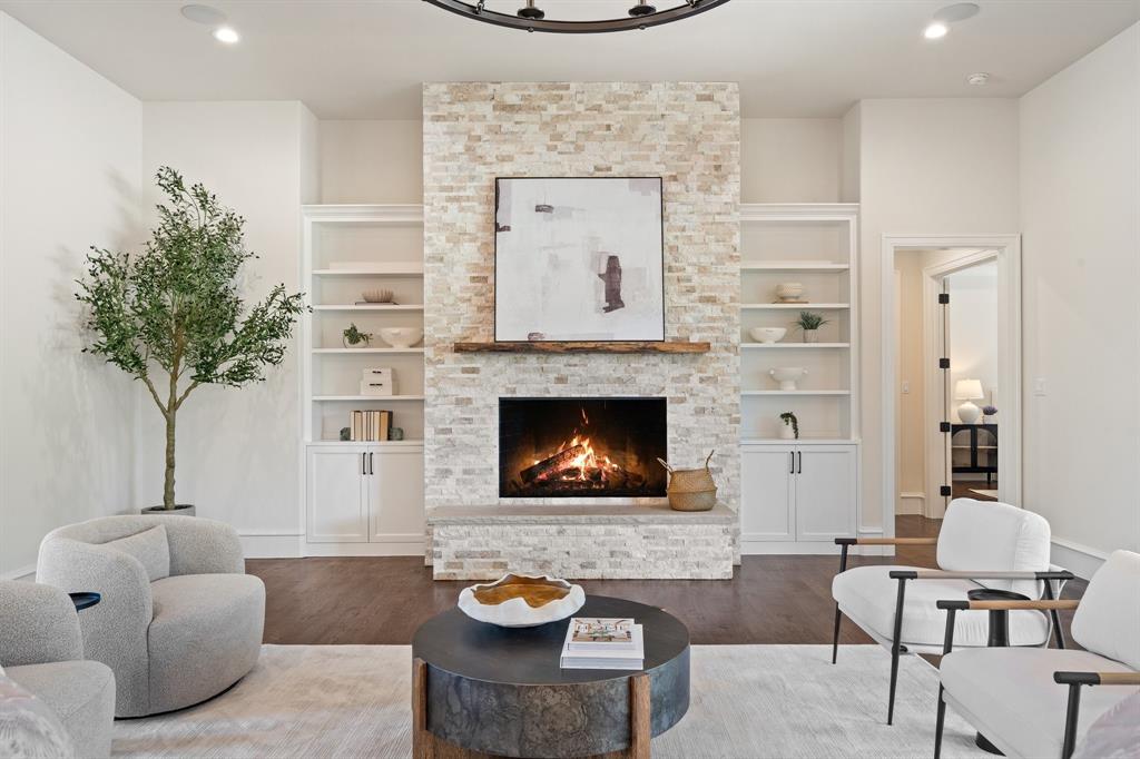 Hidden Creeks Pointe - Residential