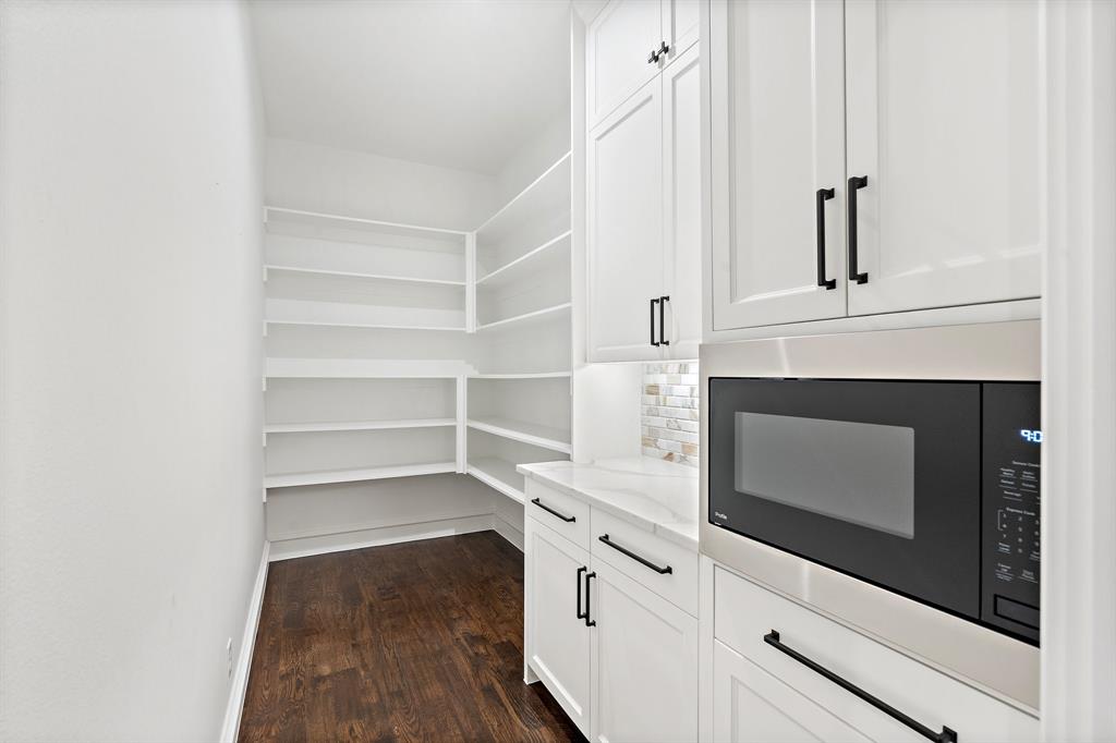 Hidden Creeks Pointe - Residential