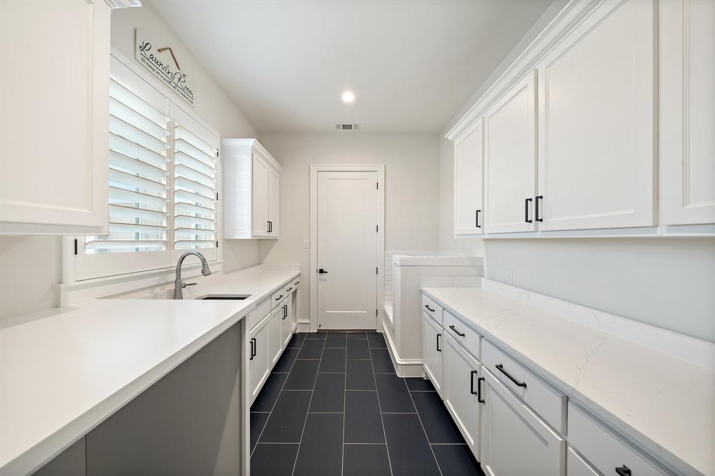 Hidden Creeks Pointe - Residential