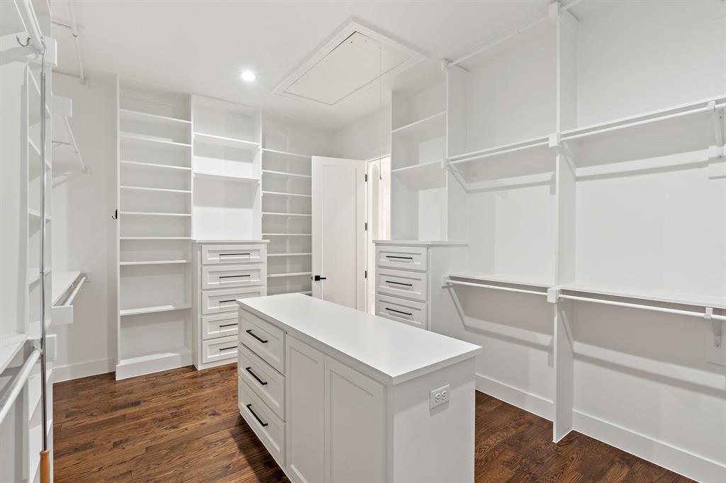 Hidden Creeks Pointe - Residential