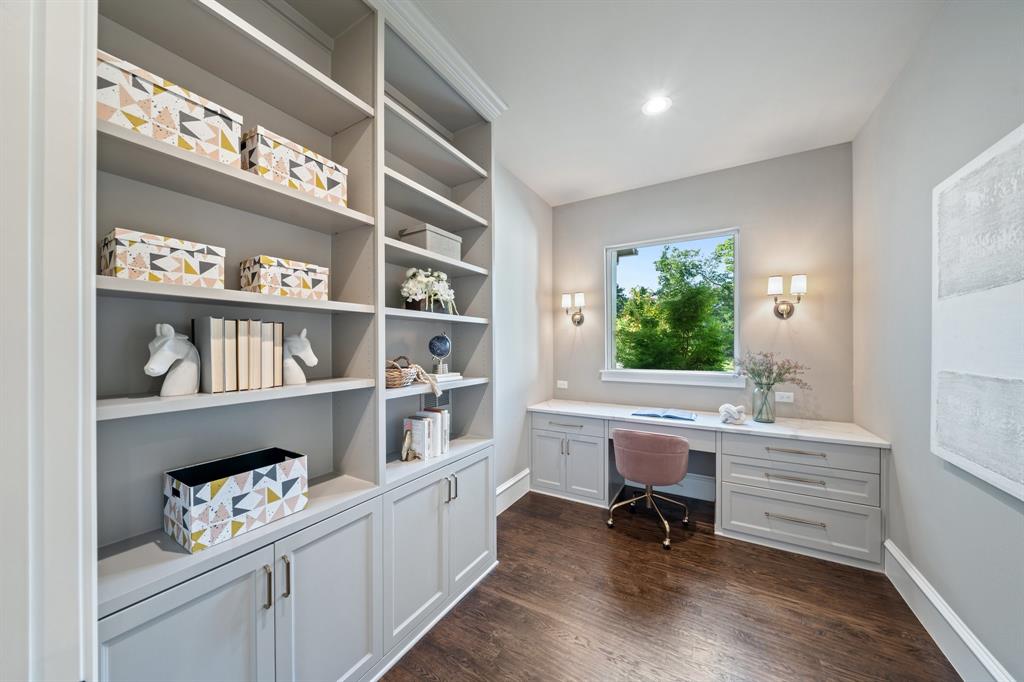 Hidden Creeks Pointe - Residential