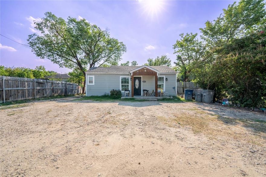 MOTIVATED SELLER! BRING ALL OFFERS ! Prime Location with Endless Potential!

Welcome to this spacious 6-bedroom, 2.5-bathroom retreat located in the heart of Dallas. Perfectly positioned for privacy and convenience, this versatile property is ideal for a large family or a business in need of extra space. The expansive front and back yards, along with a modern detached office, offer countless possibilities for living, working, or entertaining.

The property does need some work and is being sold as-is, making it a great opportunity for buyers looking to add their personal touch or invest in a high-potential location.

Enjoy nearby shopping and dining just minutes away, with Trinity Groves only 10 minutes and downtown Dallas just 15 minutes from your doorstep. Quick access to I-30 and Loop 12 makes commuting simple, all while being surrounded by exciting new development in a growing neighborhood.

Don’t miss your chance to own this unique and flexible property—schedule your private showing today!