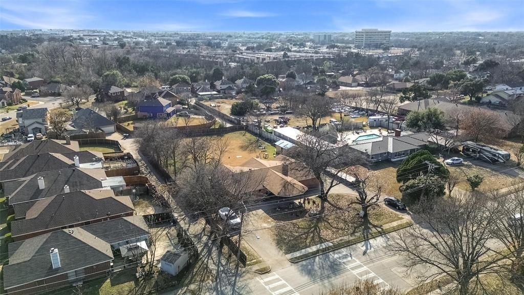 Photo of 2010 Gross Road, Dallas, TX 75228 (MLS # 21163835)