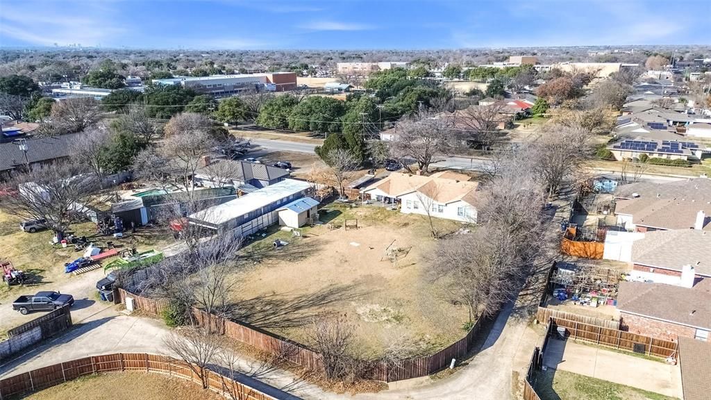 Photo of 2010 Gross Road, Dallas, TX 75228 (MLS # 21163835)