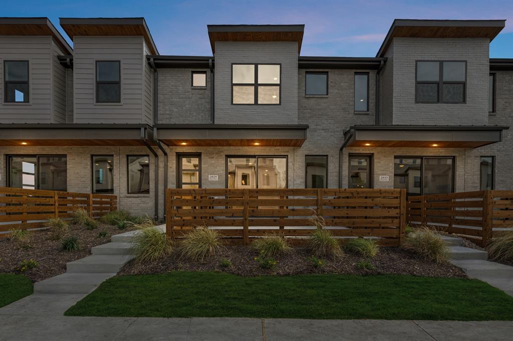 2029 Hillard Mews