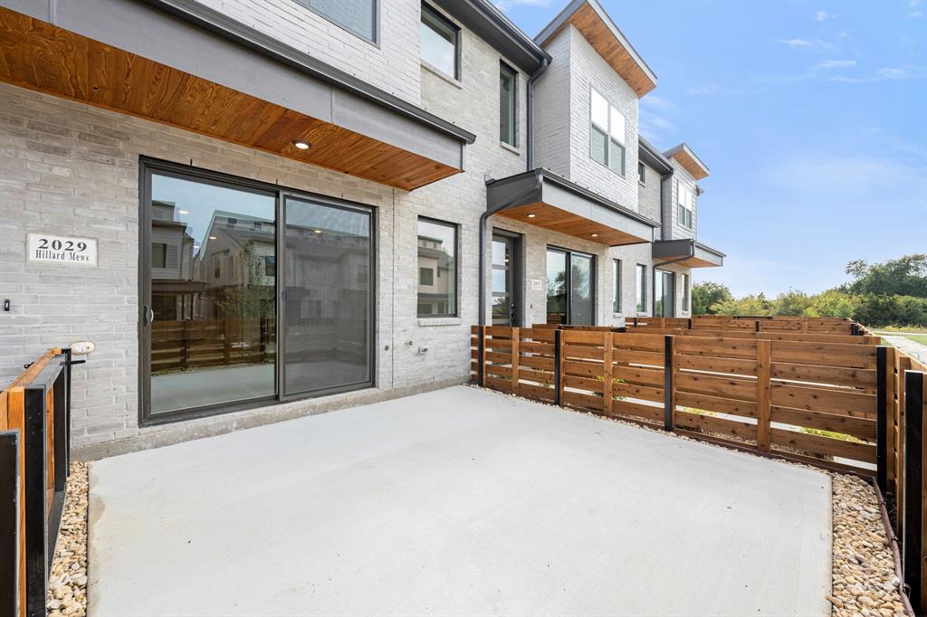 2029 Hillard Mews