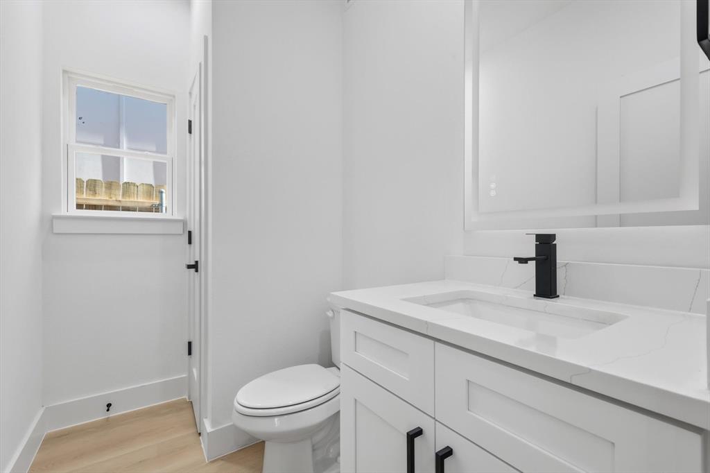 lincoln Manor - Residential