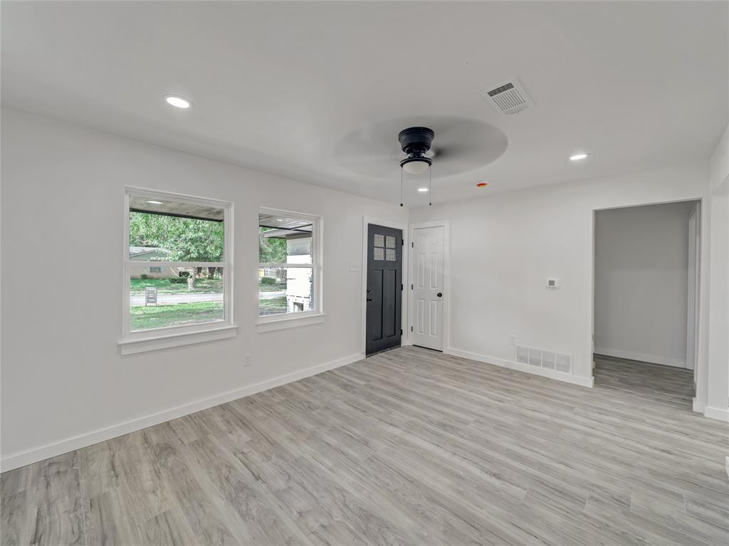 806 Ivywood Drive