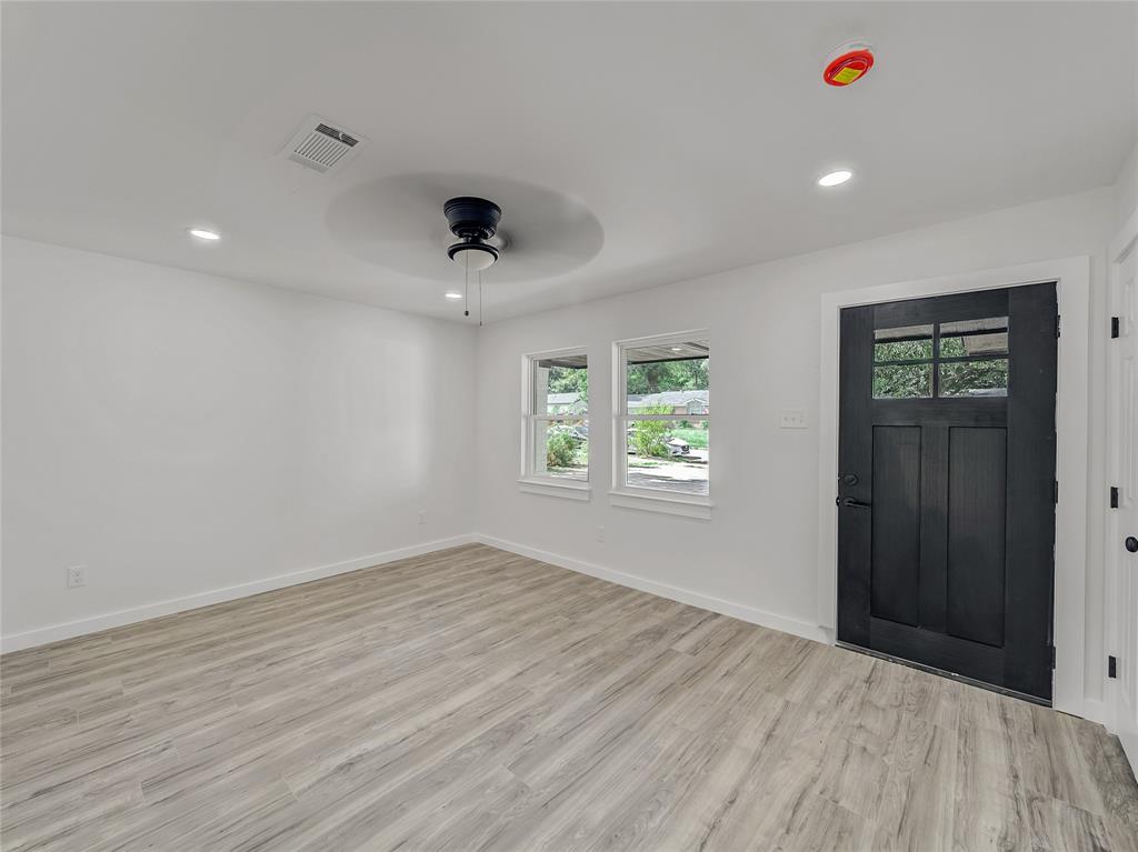 806 Ivywood Drive