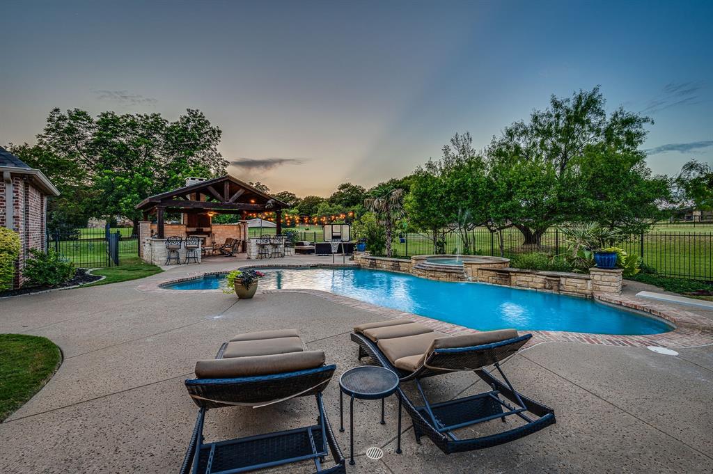 Hickory Hill Estate - Residential