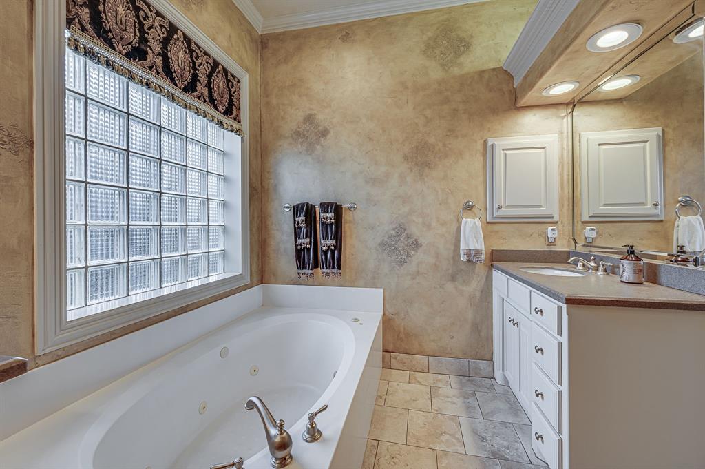 Hickory Hill Estate - Residential