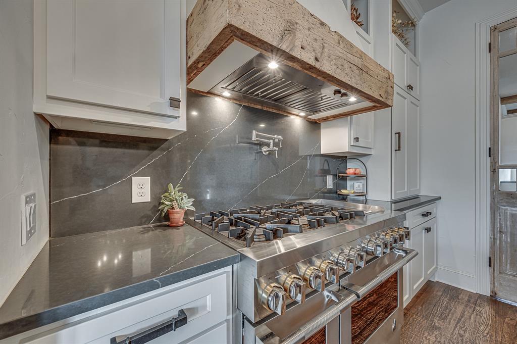 Hickory Hill Estate - Residential