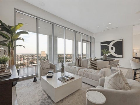Photo of 1717 Arts Plaza #1804, Dallas, TX 75201 (MLS # 21396077)