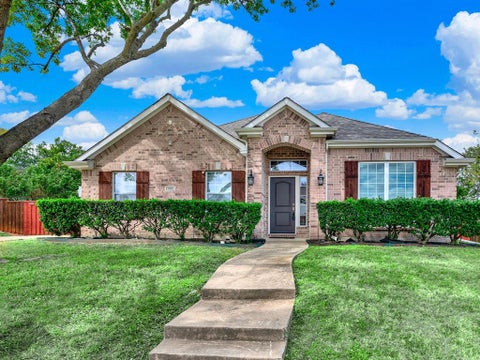Photo of 7409 High Point Drive, Sachse, TX 75048 (MLS # 21366540)