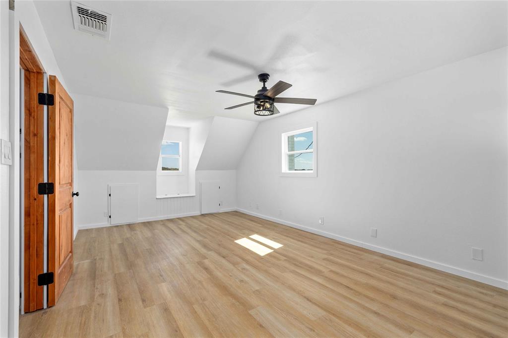 WILLIAM LEE - Residential