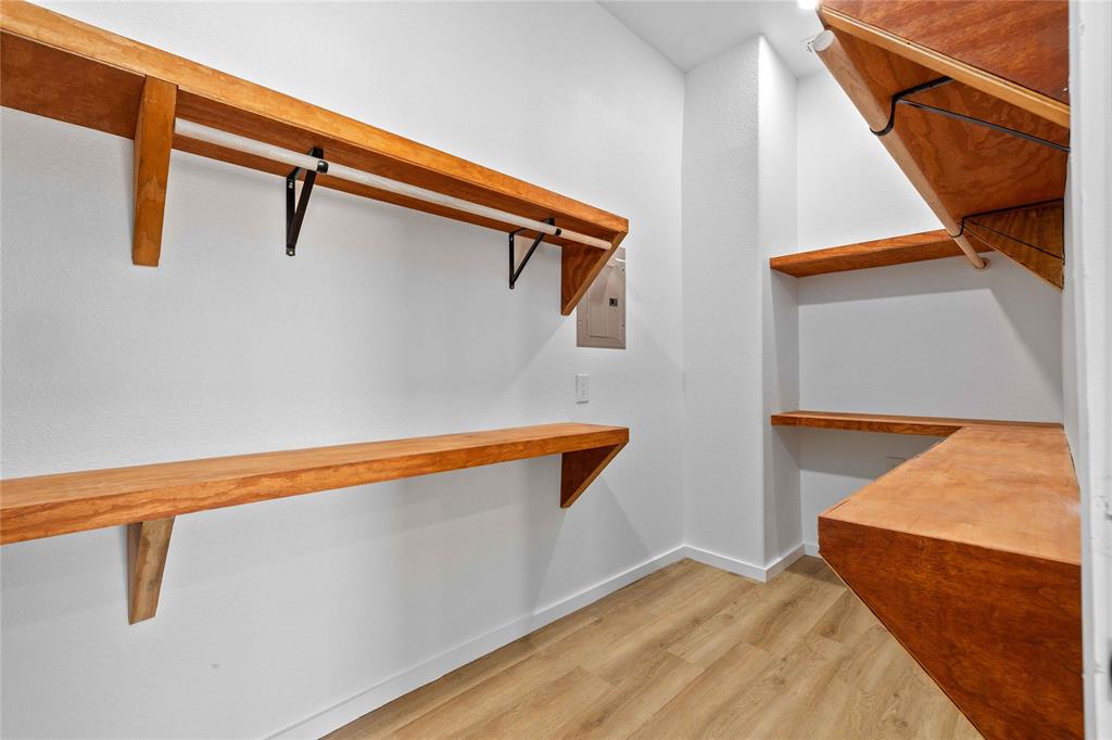 WILLIAM LEE - Residential