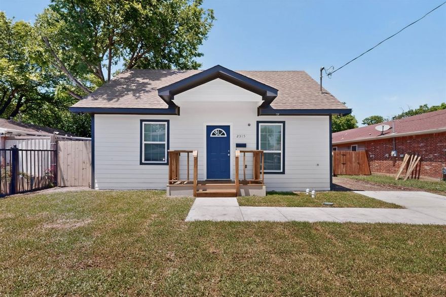 Beautifully updated home featuring a clean modern finish, open living area, updated flooring, recessed lighting, refreshed bathrooms, and a spacious backyard. The kitchen offers white cabinets, sleek countertops, and a clean backsplash that gives the space a bright, updated look. The bathrooms feature updated vanities, modern fixtures, and stylish tile work with a clean contemporary design. Major improvements have already been completed, including new plumbing, electrical, foundation work, and a Class 4 impact-resistant roof. Conveniently located near Downtown Dallas, Bishop Arts District, Dallas Zoo, Fair Park, major highways, shopping, dining, and local parks. Move-in ready with major systems addressed. Please send all offers to: Mauricio.c.tx@realtyofamerica.com