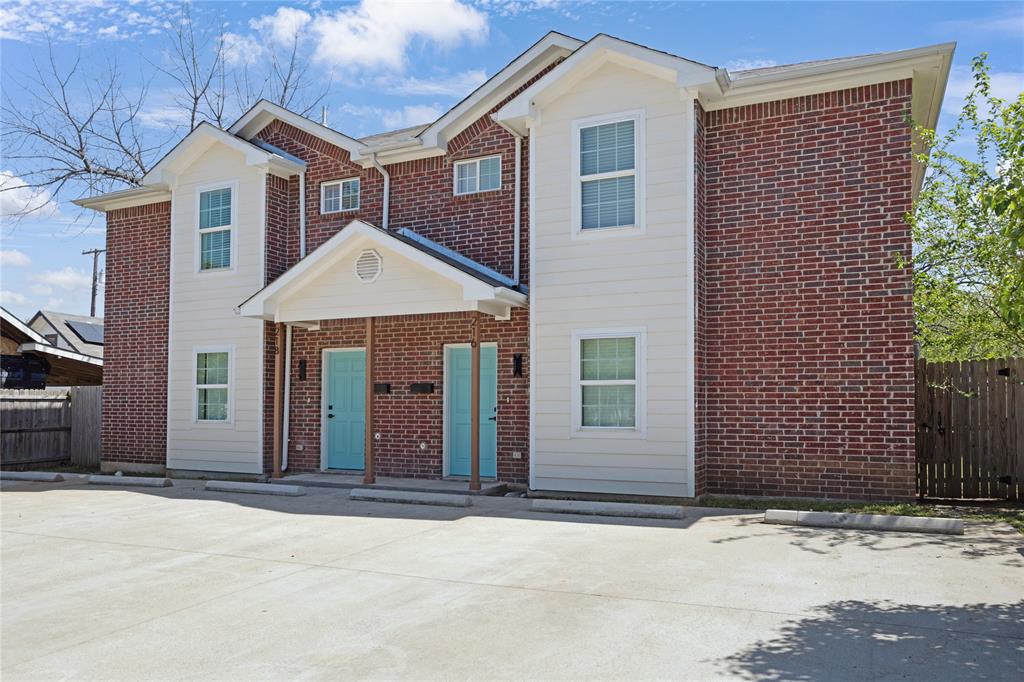 216 & 218 E Cherry Street