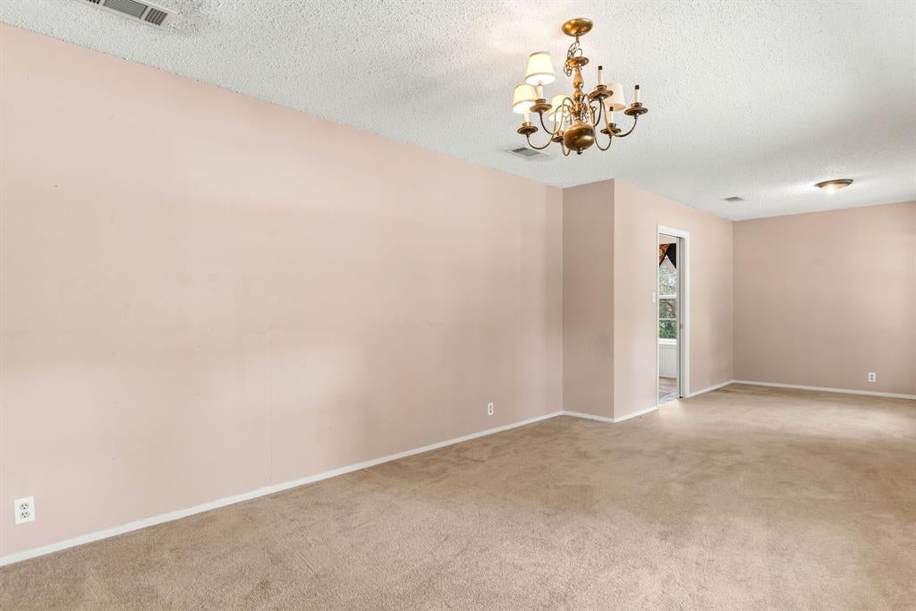 516 Azalea Lane