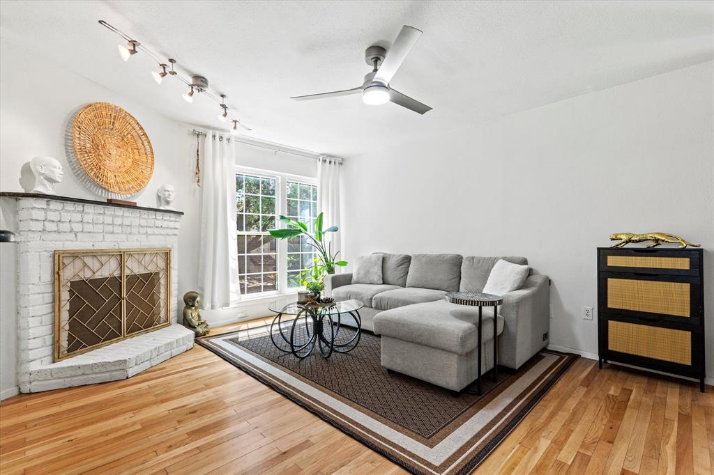 Preston Oaks Crossing Condos 01 & 02 - Residential