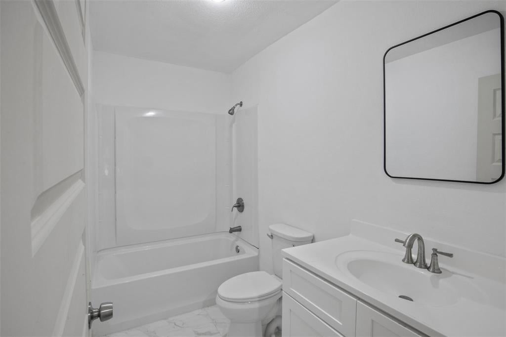 121 Circle Drive