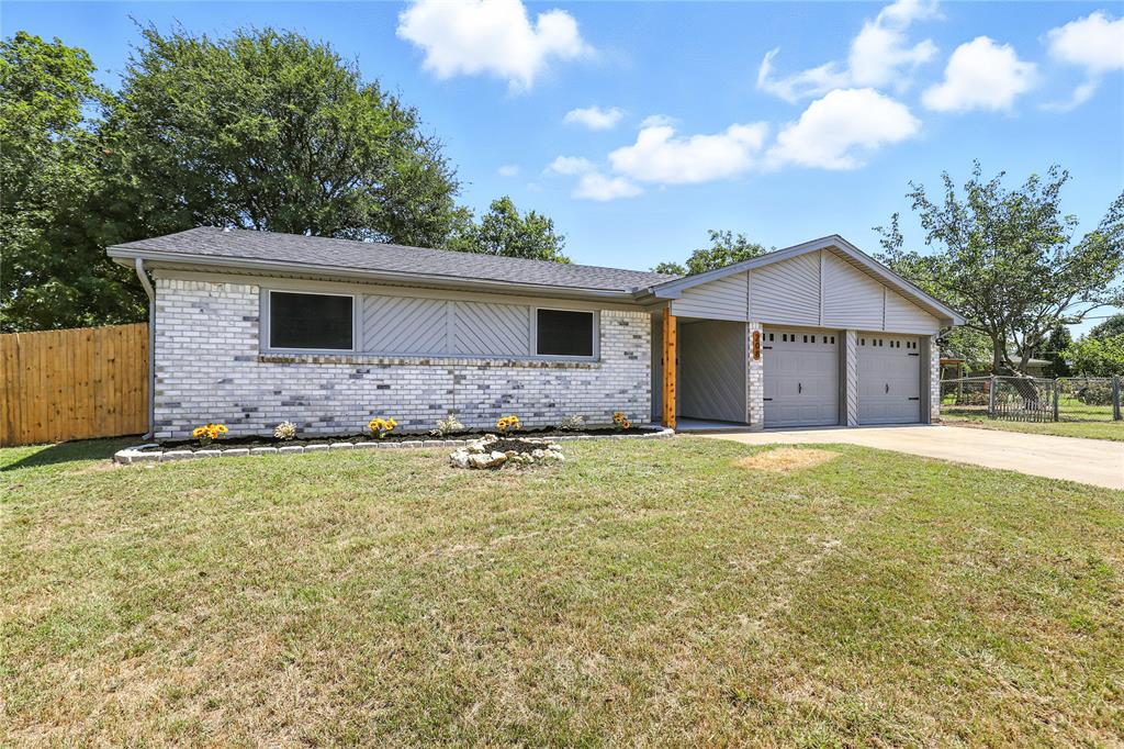 208 Roundtree Drive