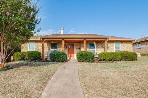 7430 Cloverglen Drive Dallas TX 75249