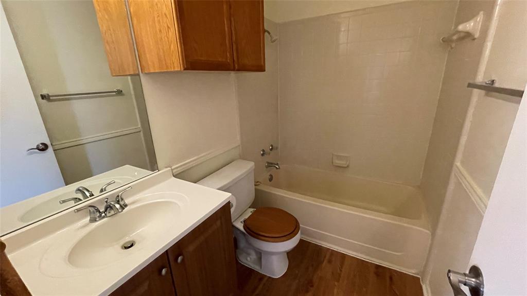 PINNACLE AT HIGH POINTE - Residential Lease