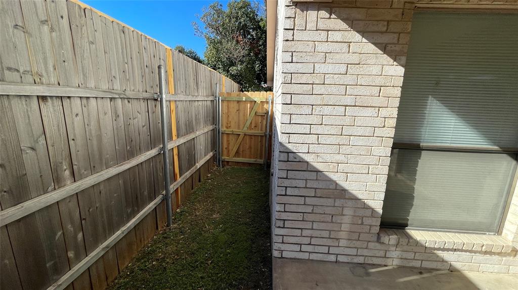 PINNACLE AT HIGH POINTE - Residential Lease