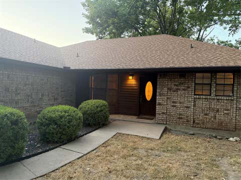 Photo of 1058 E Jefferson Street, Van Alstyne, TX 75495 (MLS # 21362553)