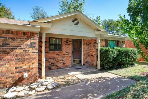 Tiny photo for 424 Holder Drive, Hurst, TX 76053 (MLS # 21098150)