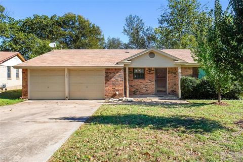 Photo of 424 Holder Drive, Hurst, TX 76053 (MLS # 21098150)