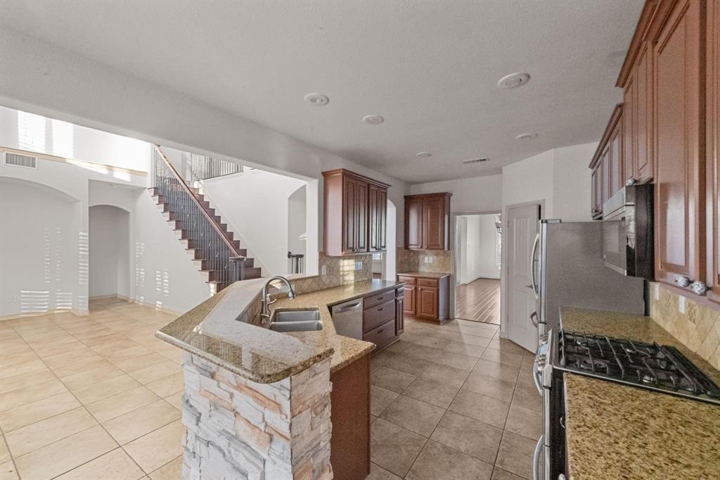 Lee Rays Place - Residential Lease