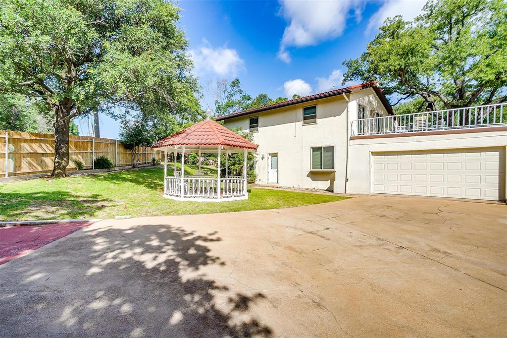 101 Valley View Court