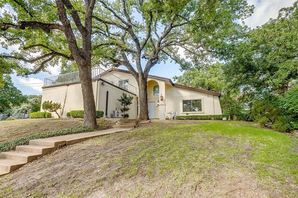 101 Valley View Court