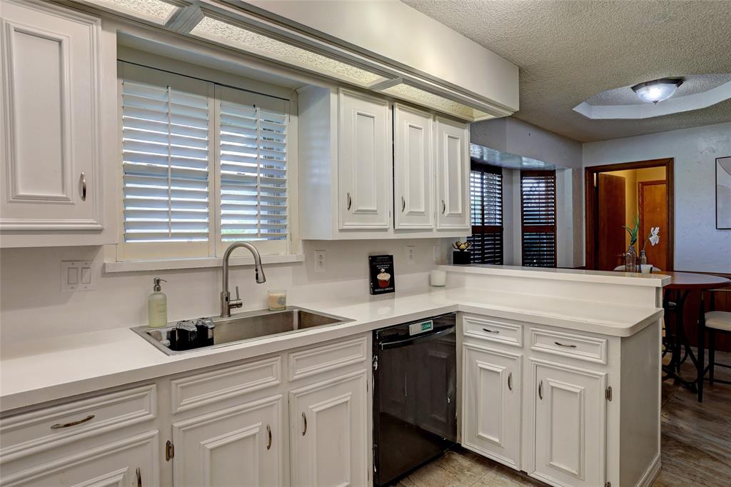 2918 Apple Valley Drive