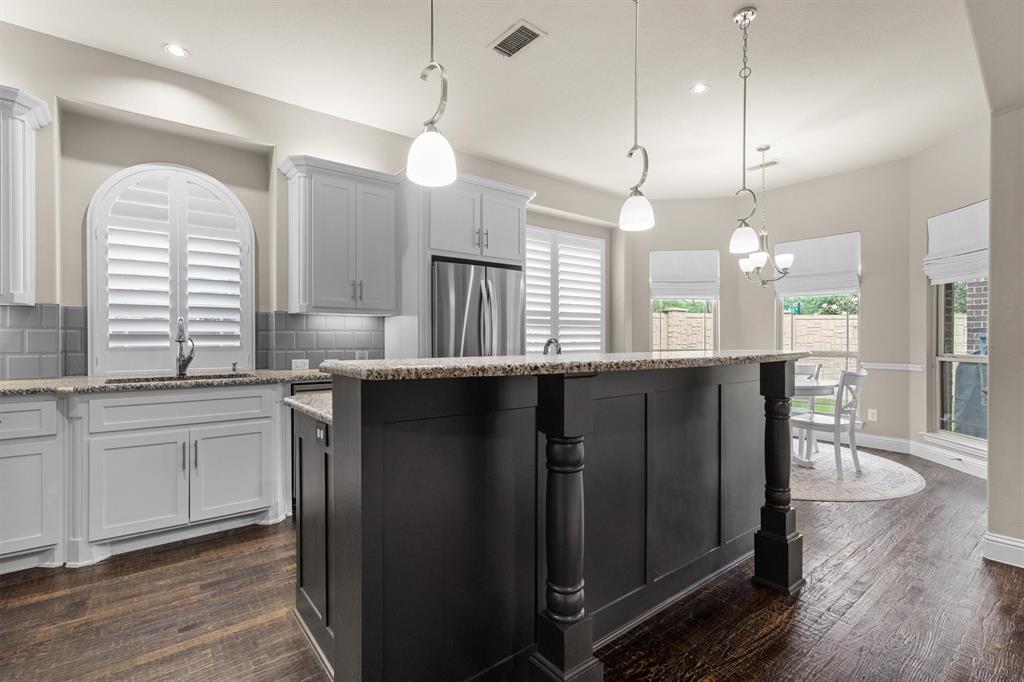 Roanoke, Texas, 76262, United States, 5 Bedrooms Bedrooms, ,4 BathroomsBathrooms,Residential,Active,2045013