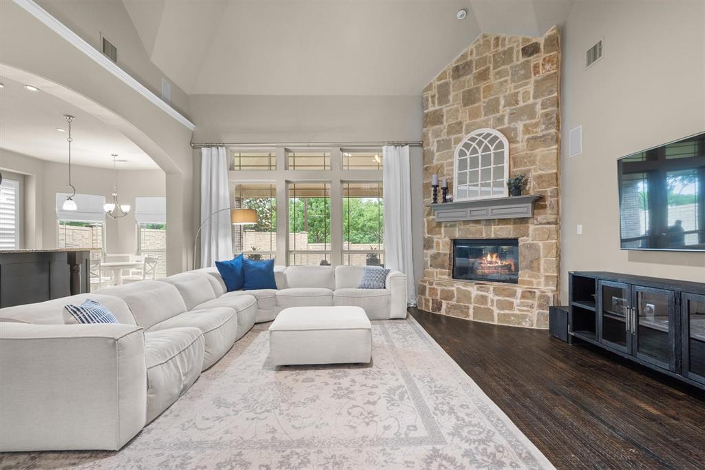 Roanoke, Texas, 76262, United States, 5 Bedrooms Bedrooms, ,4 BathroomsBathrooms,Residential,Active,2045013