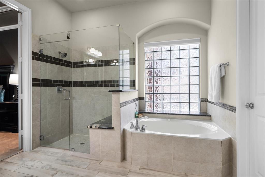 Roanoke, Texas, 76262, United States, 5 Bedrooms Bedrooms, ,4 BathroomsBathrooms,Residential,Active,2045013