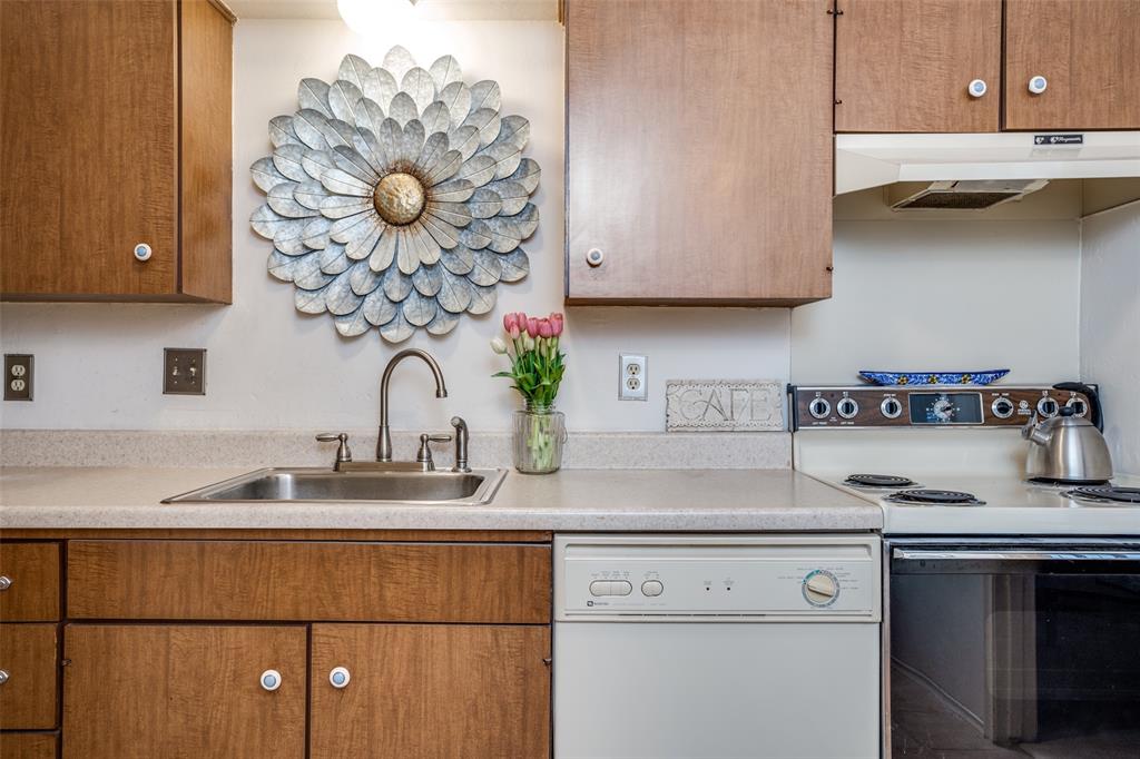 Carondelet Condo - Residential