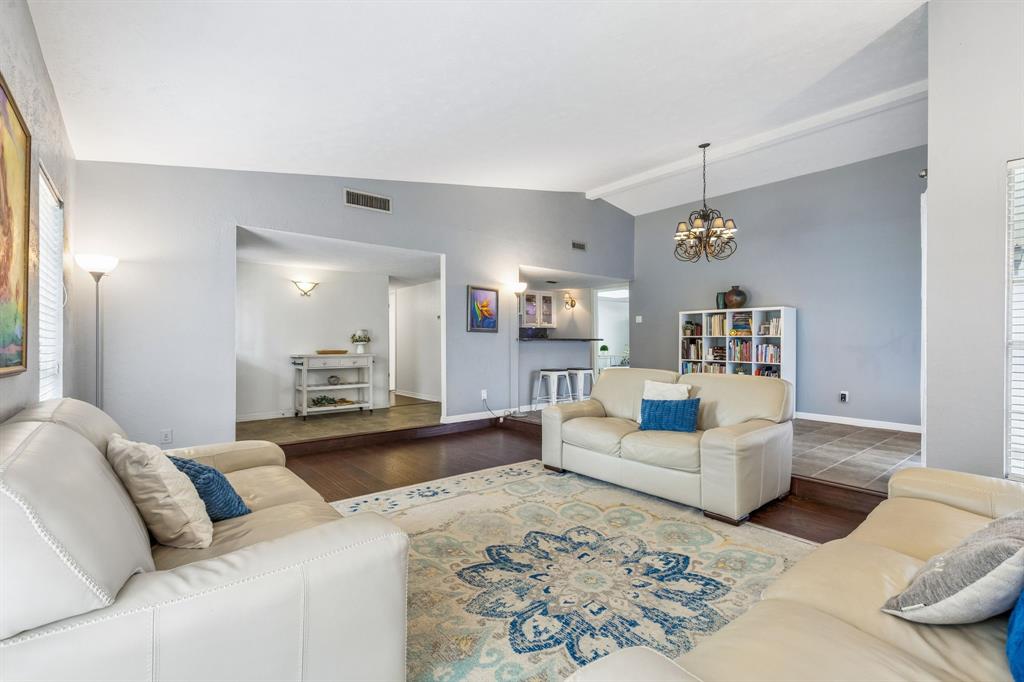 1833 Woodbury