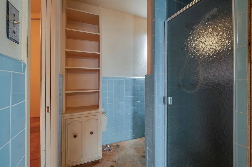 Grand Prairie, Texas 75050, United States, 3 Bedrooms Bedrooms, ,2 BathroomsBathrooms,Residential,Pending,17432