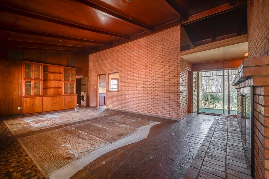 Grand Prairie, Texas 75050, United States, 3 Bedrooms Bedrooms, ,2 BathroomsBathrooms,Residential,Pending,17432